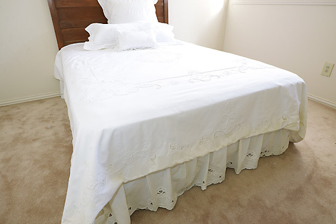 Imperial Embroidery Duvet Cover. Twin Size. 70" x 80"